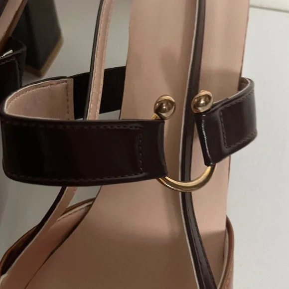 Coach Women sandal - Picture 5 of 13